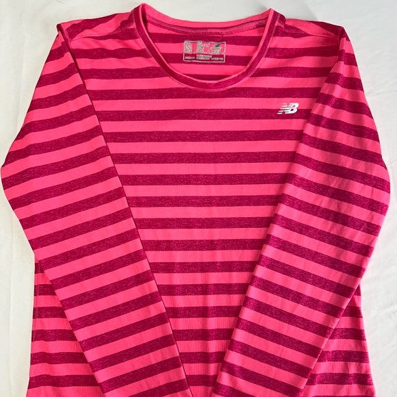 Women's New Balance Lightning Dry Long Sleeve - Picture 1 of 3